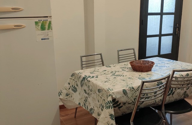 Un f 2 Bien Aménagé Pour vos Vacances et Passage à Annaba