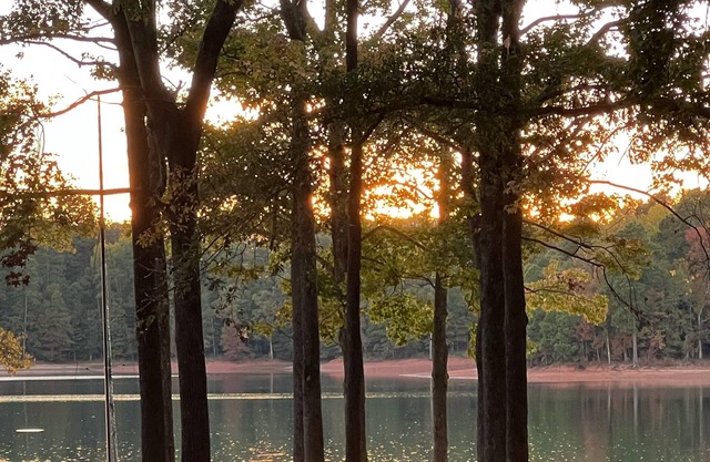 Monthly discounts. Relaxing Lake Hartwell Condo - close to Clemson - Anderson