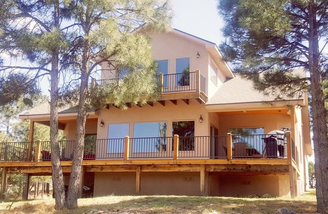 Vues incroyables, emplacement parfait, ski, golf, maison de montagne