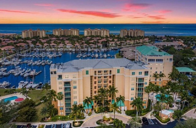 Unbelievable views over looking Burnt Store Marina in Harbour Towers!