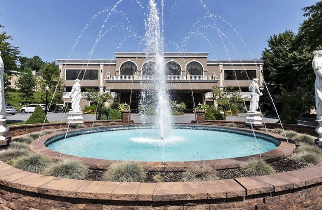 Unbelievably priced week in the Catskills at The Villa Roma Resort & Spa