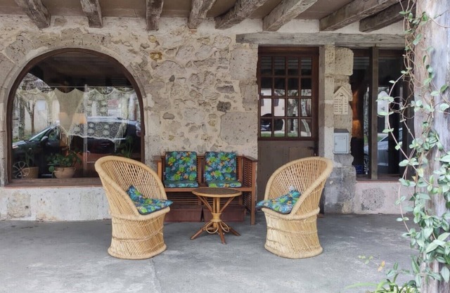 Sous les arcades de Fourcès - Jolie maison médiévale