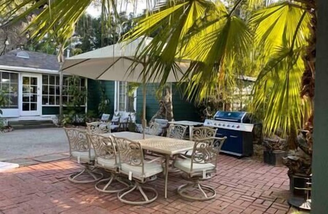 Retraite Garden Party avec Art, Antiquités, une bibliothèque, un Steinway, Animaux acceptés!