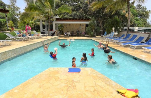 Unforgettable Family Villa sleeps 18