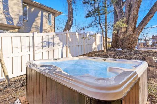 Union Crossroads in Salt Lake with Hot Tub and Park