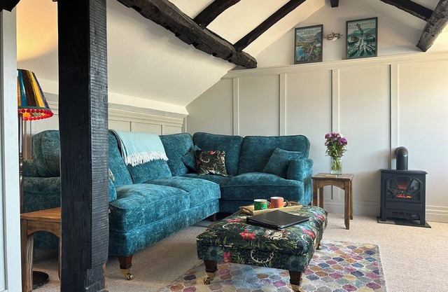 Unique apartment in Cartmel centre. Unrivalled location.Garden.Fab views.Sleeps4