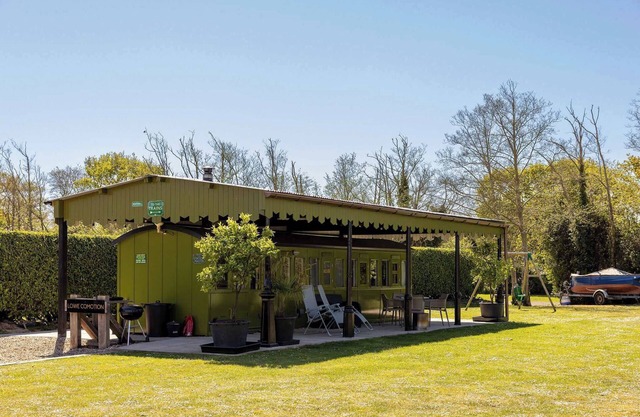 Unique & Comfy Remodelled Railway Carriage