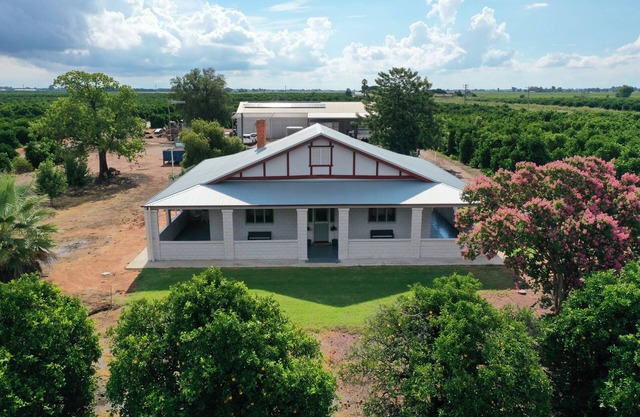 Unique Cottage in orchard setting - quiet, peaceful setting close to town