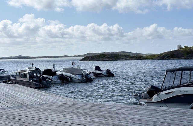 Unique holiday home 10 meters from the water, Lilla Fjellsholmen | SE09040