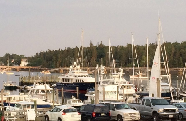 Condo unique côté marina avec de superbes vues et une atmosphère amusante!