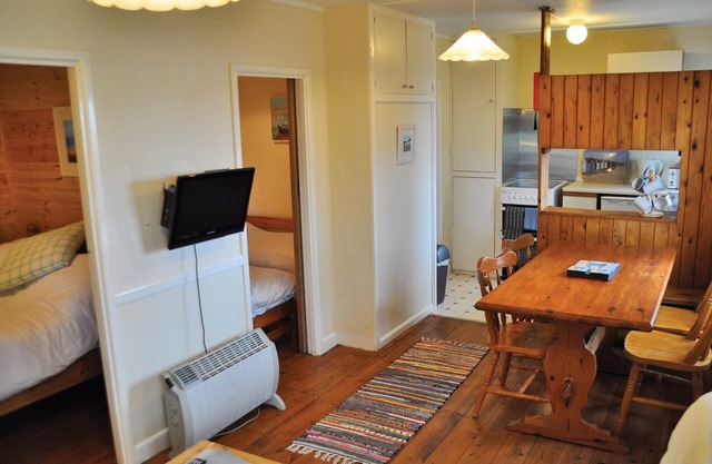 Unique, peaceful, cosy and quaint cedar wood built holiday lodge.