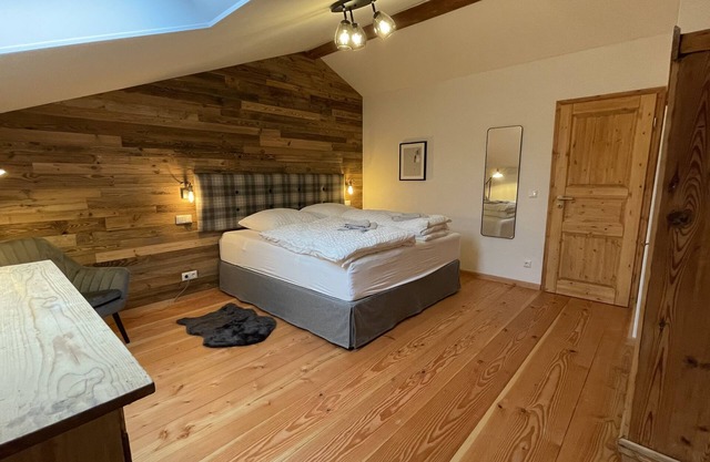 Unique, quiet vacation apartment on two floors for 4 people
