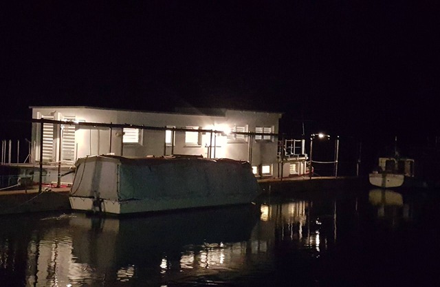 Unique - louer dans le bras calme du Rhin dans le Herseler Werth