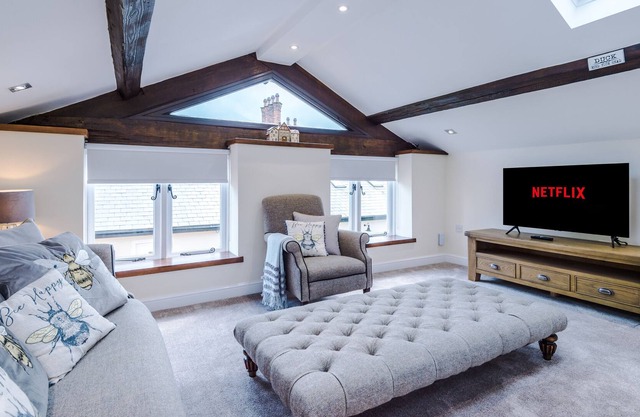 Unique Rural Retreat in Beeston | 53 Degrees Property | Countryside - Sleeps 2
