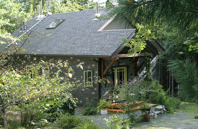 Maison d'artiste unique en ardoise dans une région rurale tranquille près du parc national d'Acadia