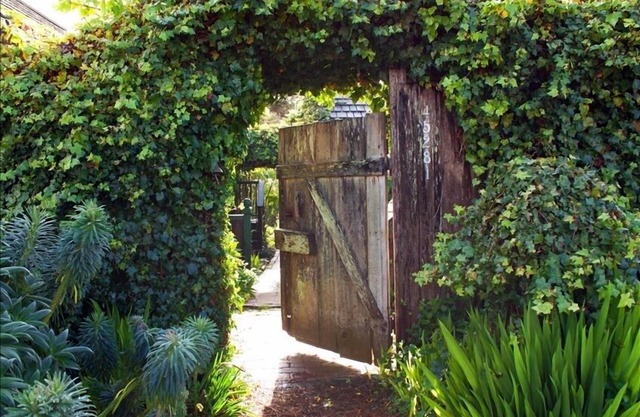 «Garden Cottage» Vintage 1880 unique dans le village de Mendocino