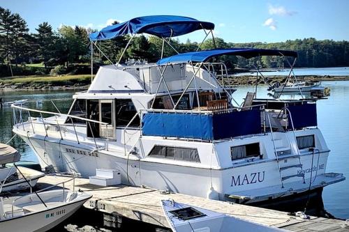 Unique Yacht Rental in a Peaceful Setting on Damariscotta River, Maine