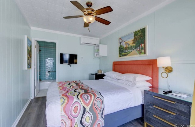 Unit 3 · Unit 3*Queen Bedroom, Minifridge, Coffee Maker, Wi