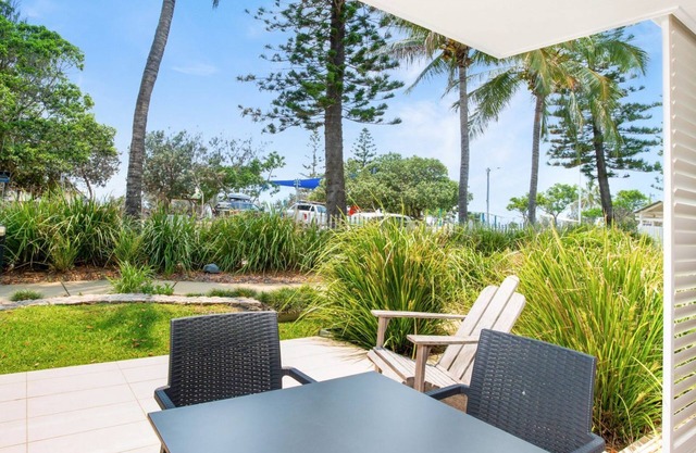 Unit 8 Plantation Resort - Rainbow Beach. Plantation Resort. Air conditioned. Wifi. Pool and outdoor