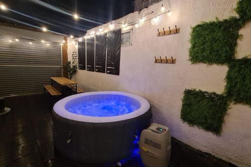 UnlimitedHotTub,Sauna,Massage,BBQ,Games,Beach
