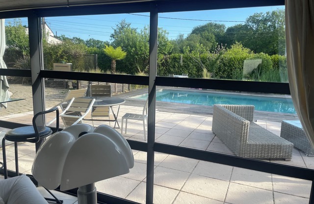Paradis insoupçonné avec piscine dans la lande à Baden