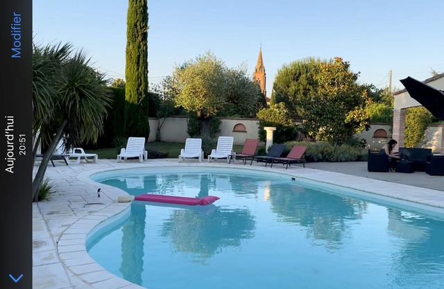 Gîte insolite privatif avec piscine terrasse cuisine extérieur pull house