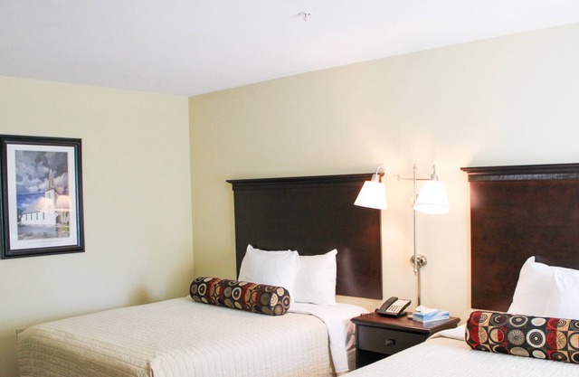 Unwind and Relax at the Kelleys Island MarbleHead Suites 220