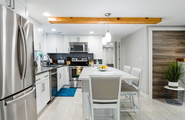 Détendez-vous dans une suite Kirkland moderne