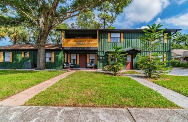 Up to 22 Guests - Just min to Clearwater Beach & Indian Rocks Beach