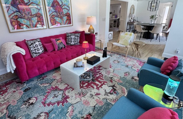 Family friendly house with heated pool 5 min to beach
