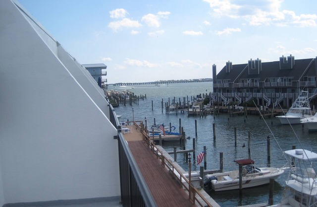 ACTUALISÉ! Bayside 2bd / 2BA. Bateau glissement vain. Près de Harbor Island.