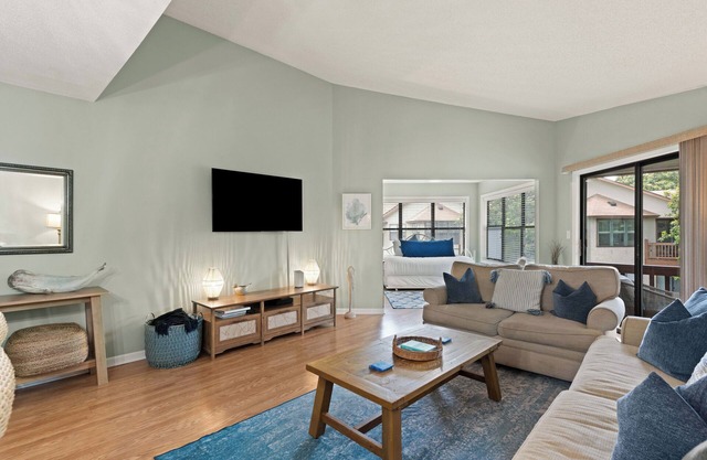 Updated Condo, Steps to Tennis + Pickleball Courts, Beach and Village, w/ a Pool
