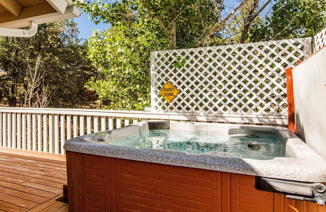 Updated home with spa, pool and ping-pong tables, king suite, bunk room + more!