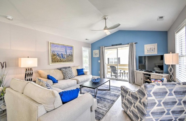 Updated Myrtle Beach Cottage with Shared Pool!