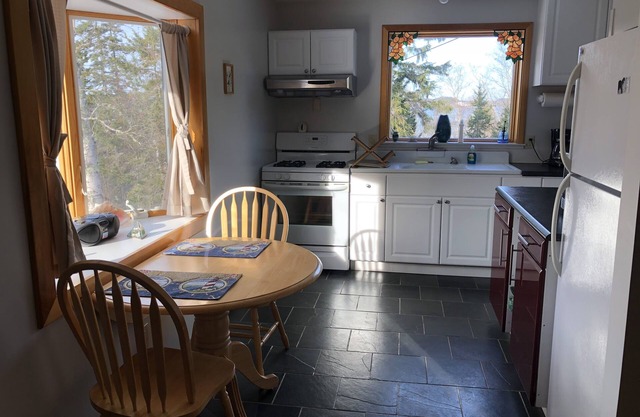 Nouveau Appartement Situation calme Eau Arbres pied au centre ville