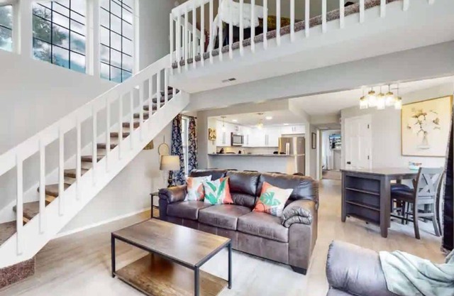 Updated Two-Bedroom with Three King Beds, Loft & Two Baths