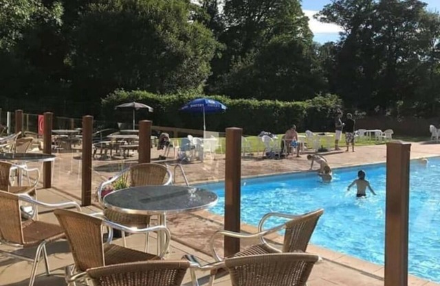 Upper Lake Chalet , Dog and Pet Friendly