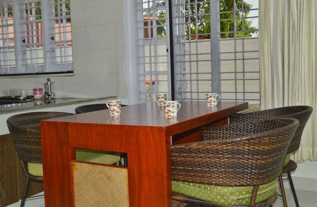 NIVEAU SUPÉRIEUR de MAISON en famille d'accueil RANGE VIEW (2BR + STUDIO)