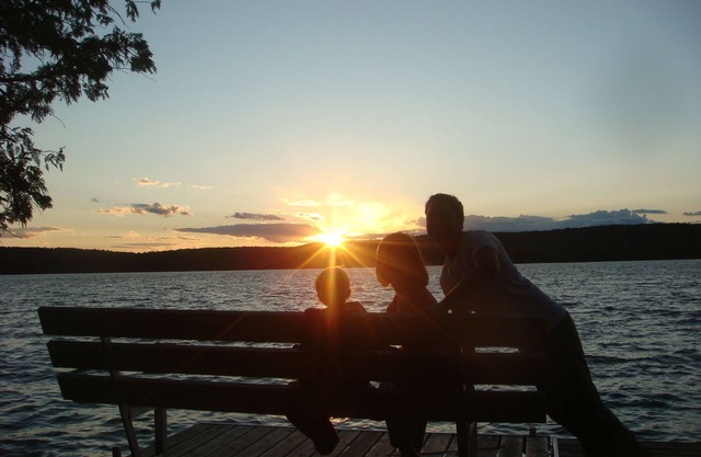 Lakeside Cabin on Chicagon Lake w/ Dock. Great Fishing, Swimming & Golf Course