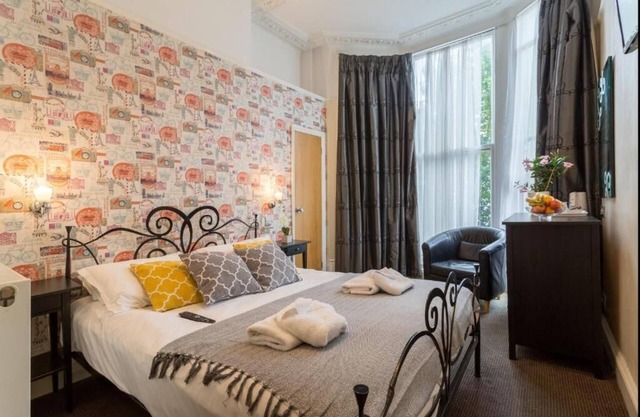 Upper Rock 4 - double room en-suite