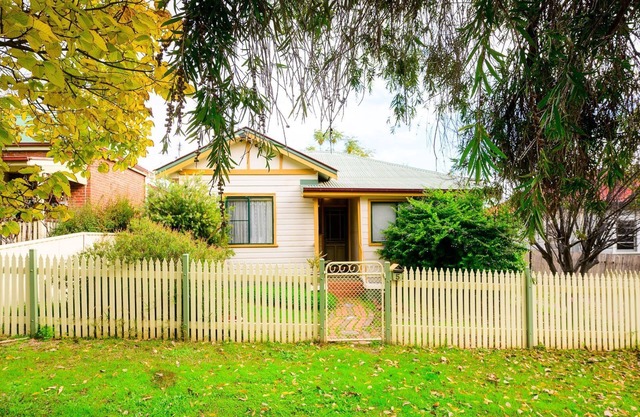 Upper Street Cottage