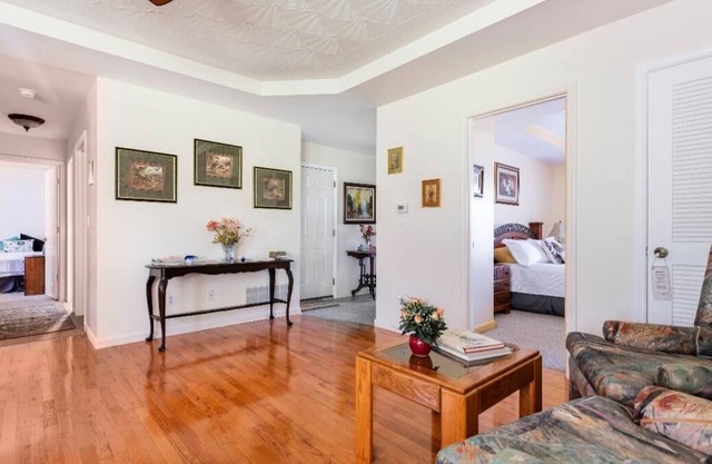 MAISON COSY SUR BOURBON TRAIL 3 CHAMBRES, 5-6 personnes