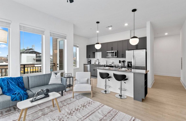 Upscale 2-Bedroom Condo with Stunning City Views