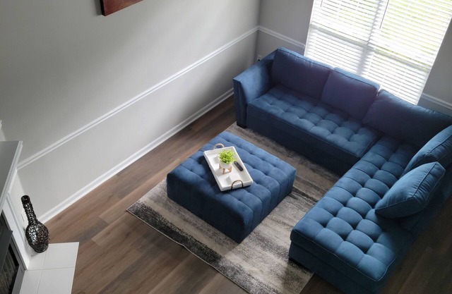 Upscale 3 br townhouse with game room