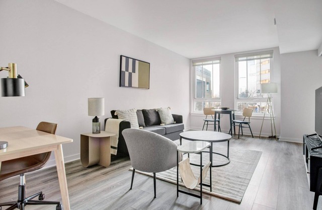 Upscale Bethesda 1BR w/ Gym, Roof & Lounge, near Metro, by Blueground