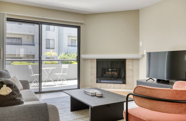Upscale Burbank 2BR w/ BBQ, Gym & Pool, near TJ & WF, by Blueground