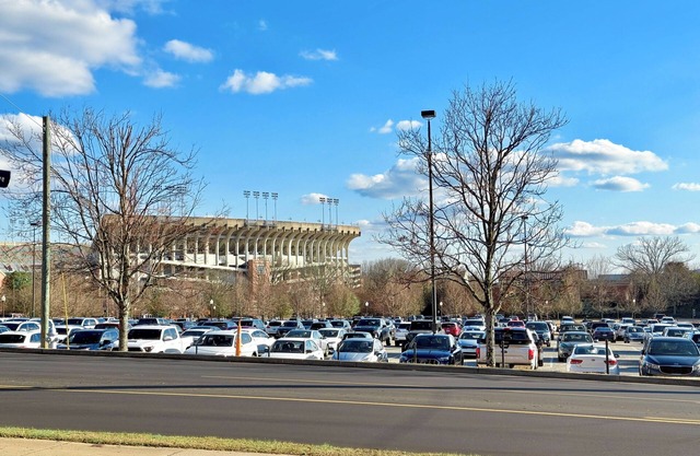 Brand New! Upscale Condo, as close as it gets to Jordan-Hare/Neville Arena!!
