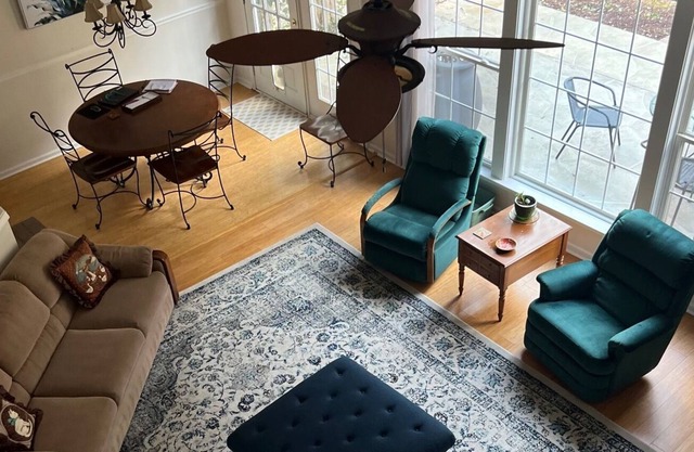 Upscale home in East Greenville--Furnished