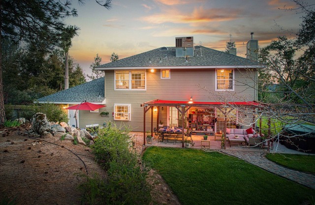 Upscale Mountain retreat near Bass Lake