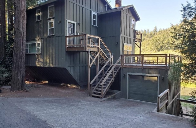 Upscale Riverfront Magnificent Views & Hot Tub In Sonoma County Wine Country